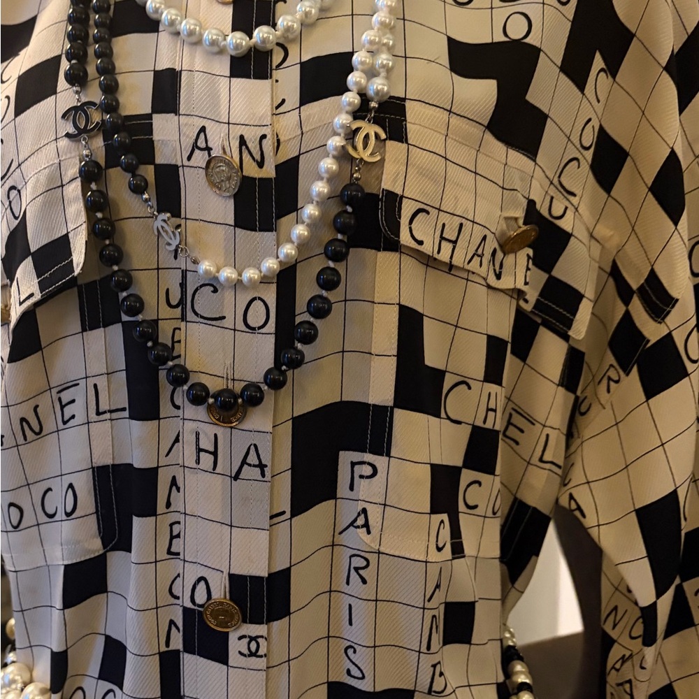 Chanel Iconic Scrabble Print Silk Dress RARE 1990,s
✨💕 Make A Offer ✨💕 - Picture 9 of 9